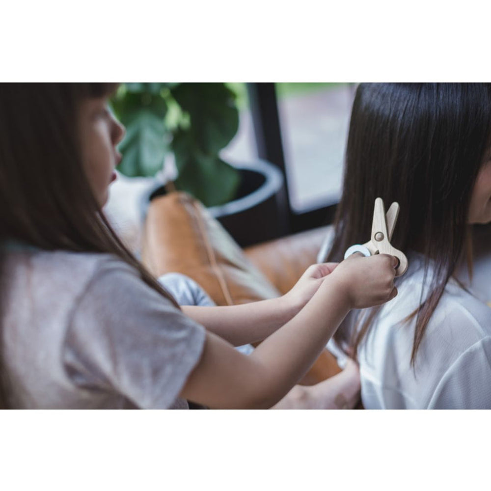 
                  
                    Hair Dresser Set
                  
                