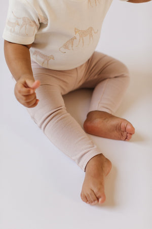
                  
                    Essentials Legging (Pale Pink)
                  
                