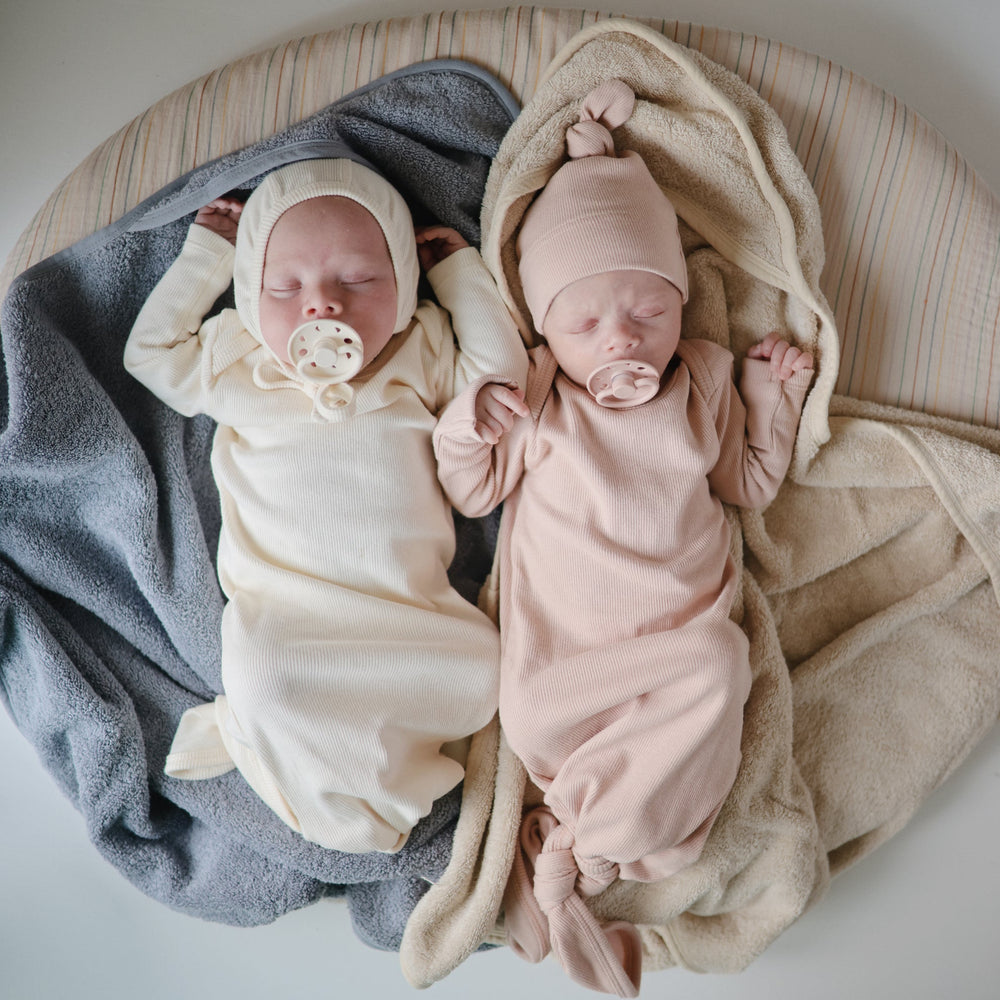 
                  
                    FRIGG Moon Silicone Pacifier | 2-Pack | 0-6 Months (Blush/Cream)
                  
                