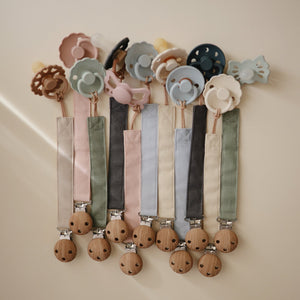 
                  
                    Linen Pacifier Clip 2-Pack (Powder Blue/Deep Sea)
                  
                