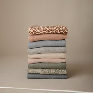 
                  
                    Multi-Use Cover (Grey Melange)
                  
                