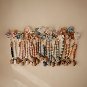
                  
                    Pacifier Clip | Luna (Blush)
                  
                