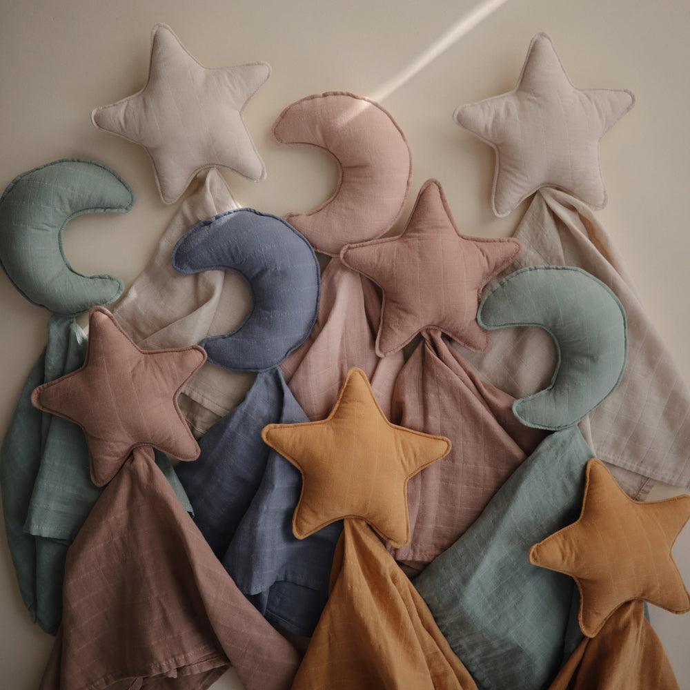 
                  
                    Moon Lovey (Roman Green)
                  
                