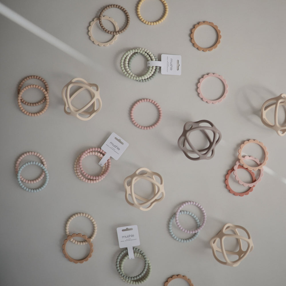 
                  
                    Pulsera de Perlas de Dentición (Clary Sage/Tuscany/Desert Sand)
                  
                