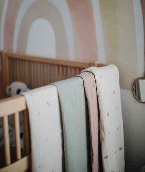 
                  
                    Swaddle de Muselina y Algodón Orgánico (Rainbows)
                  
                
