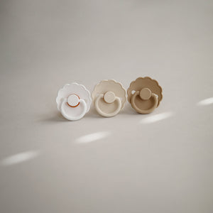 
                  
                    FRIGG Daisy Natural Rubber Pacifier |6-18 Months| (Cappuccino)
                  
                