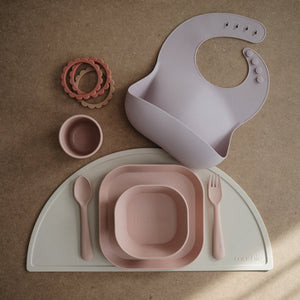 
                  
                    Tenedor y Cuchara (Blush)
                  
                