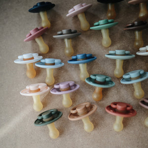 
                  
                    FRIGG Natural Rubber Pacifier |6-18 Months| (Croissant)
                  
                