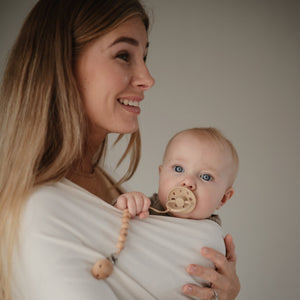 
                  
                    FRIGG Moon Phase Natural Rubber |6-18 Months| (Croissant)
                  
                
