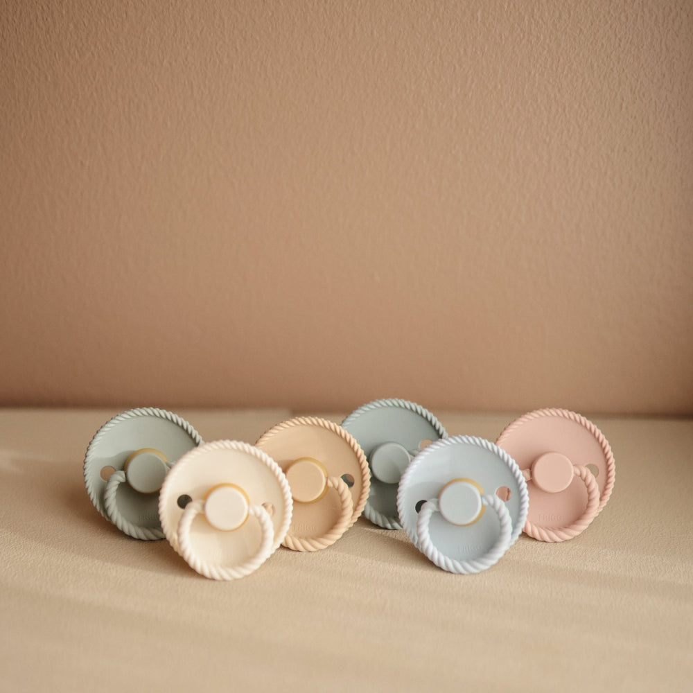 
                  
                    FRIGG Rope Natural Rubber |6-18 Months| (Blush)
                  
                