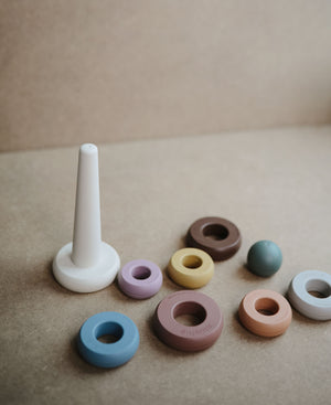 
                  
                    Juguete de Anillos Apilables | Fabricado en Dinamarca (Rustic)
                  
                