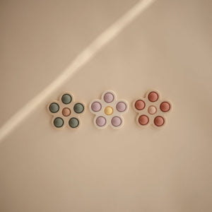 
                  
                    Press Toy de Flores (Rose/Blush/Shifting Sand)
                  
                