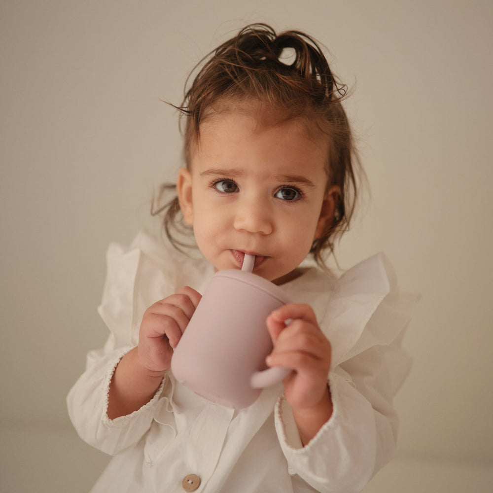 
                  
                    Vaso de Entrenamiento de Silicona + Popote (Blush)
                  
                